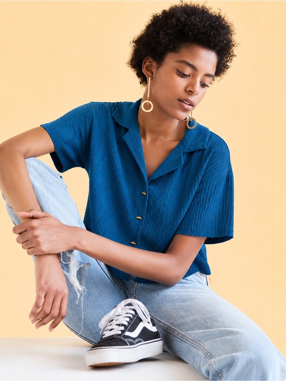 Kirious Los Angeles Textured Cropped Camp Shirt Blue Button Front Blouse XL